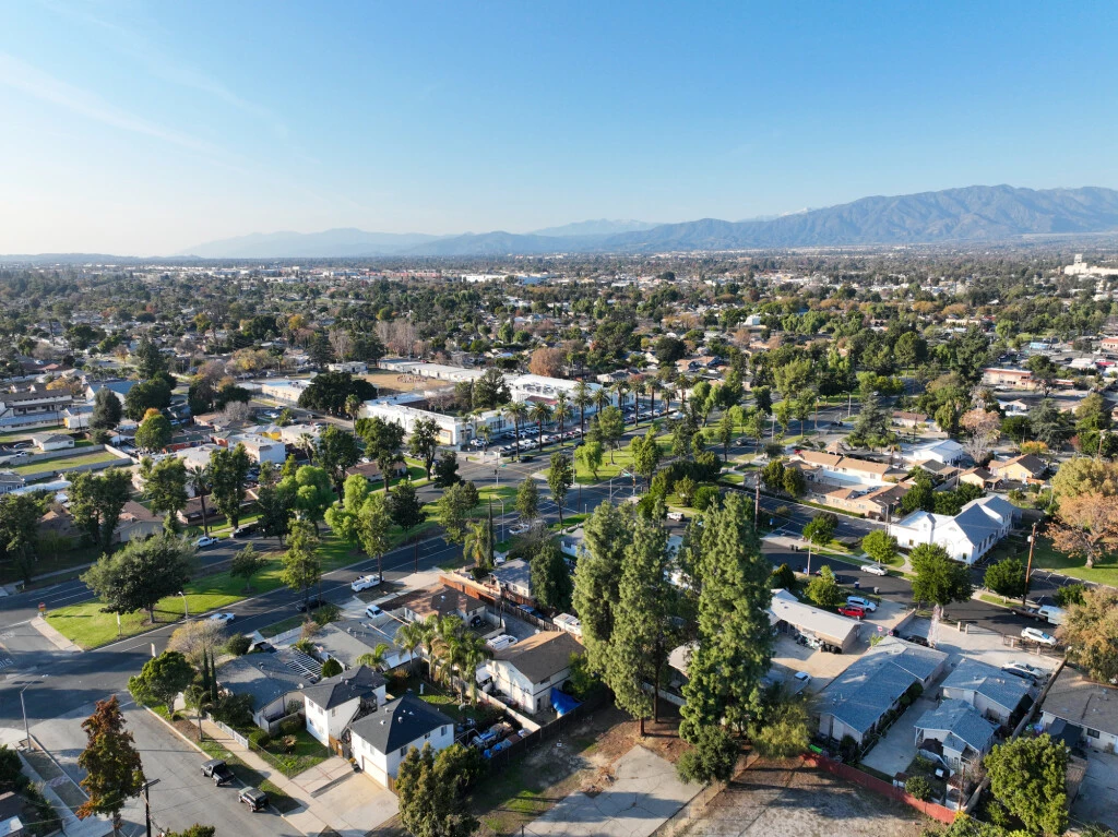 An individual suffered moderate injury on Wednesday, September 27th, in the aftermath of a car wreck on 13th Street in San Bernardino.
